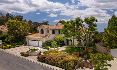 Clients looking to buy a home in Yorba Linda, CA receive help from top realtor.