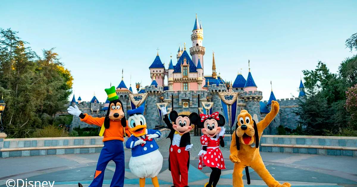 1400 or More Near Disneyland Garden Grove Neighborhoods with Magic