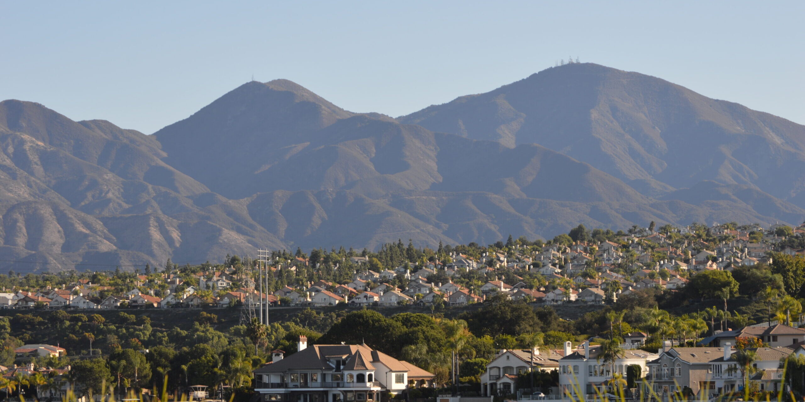 Saddleback Valley’s Influence on Laguna Hills Properties