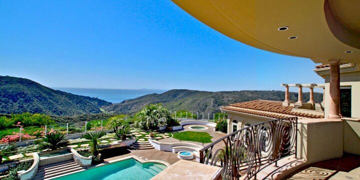 The Risks and Rewards of Laguna Beach Property Investment