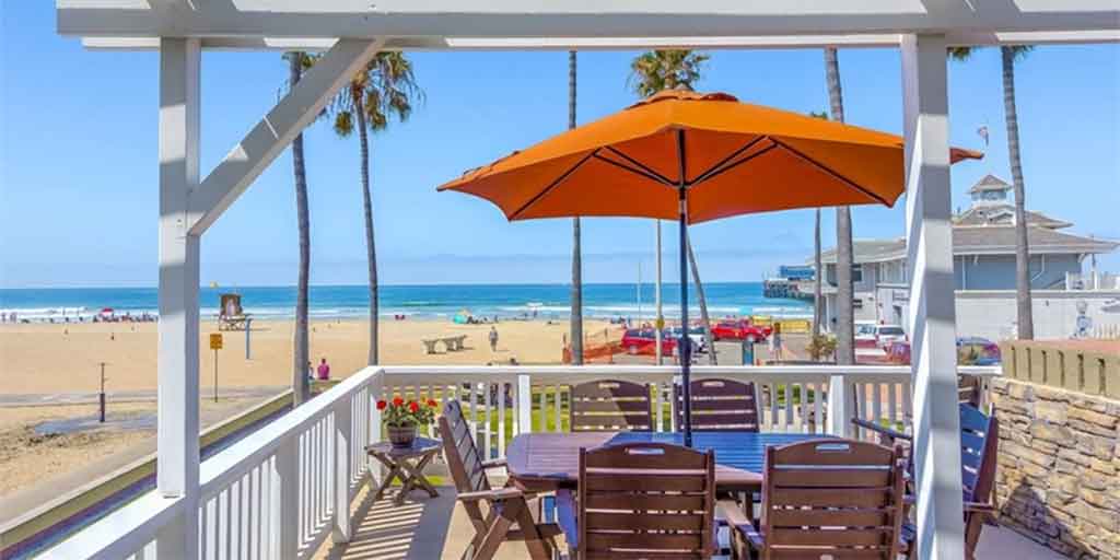 The Impact of Seasonal Tourism on Newport Beach Rental Properties