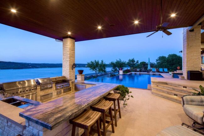 How to Find Lake Forest Homes with Outdoor Kitchens