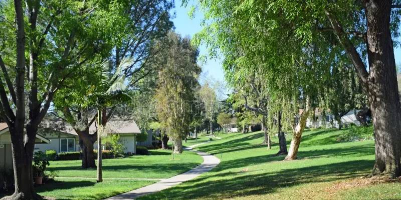 The Benefits of Walkable Communities in Laguna Woods