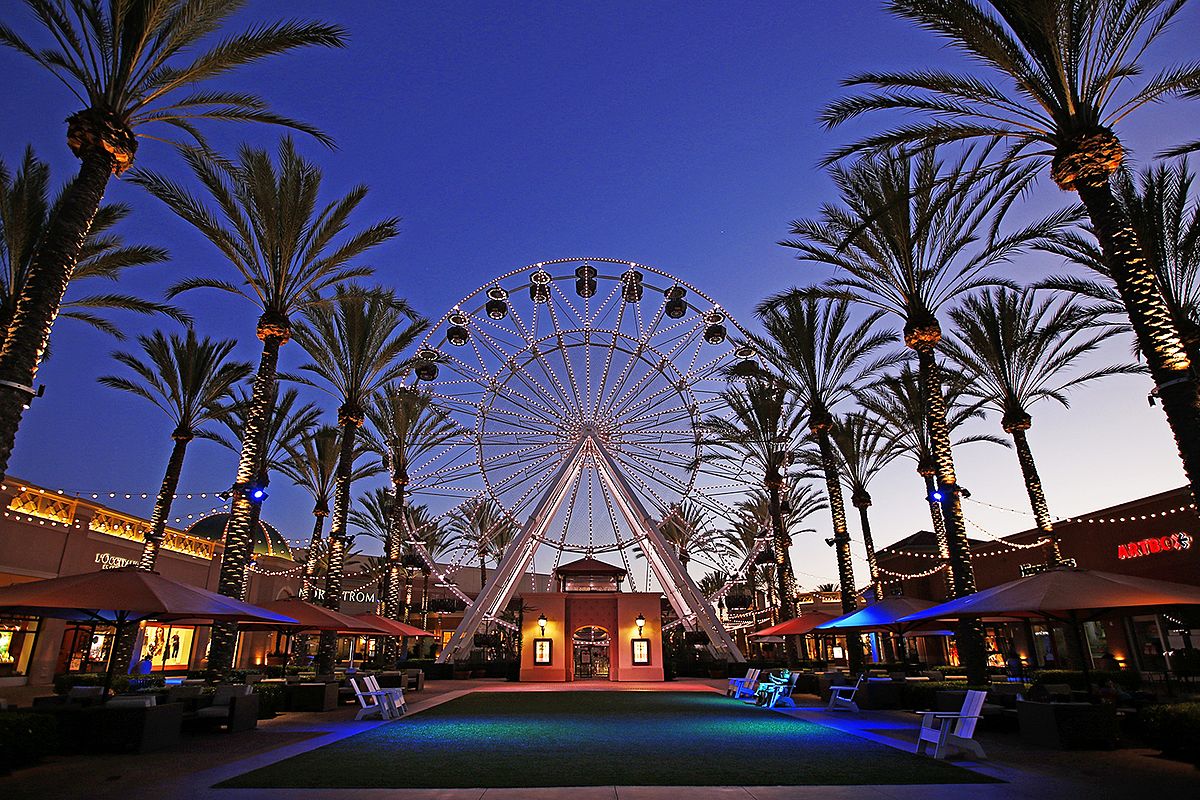 The Best Places to Shop Near Lake Forest Homes