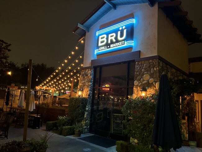 The Best Restaurants Near Lake Forest Homes