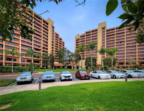 What to Know Before Buying a Condo in Laguna Woods