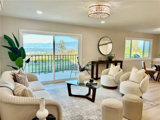 Why Laguna Woods Homes Are Perfect for Couples