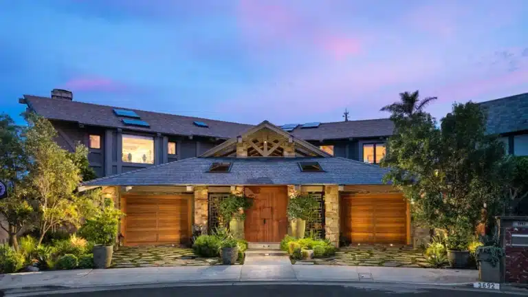 Best Time of Year to Buy Property in South Huntington Beach, California