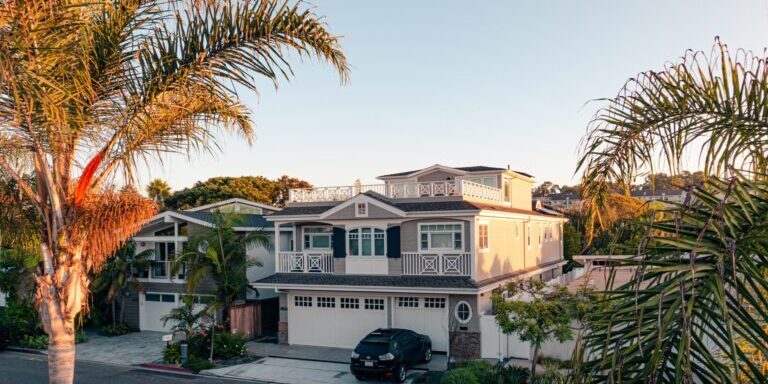 Best Time of Year to Buy a Home in Seacliff, Huntington Beach