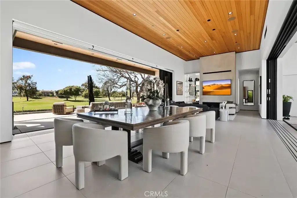 Real Estate Photography Tips for Selling Your Home in Sea Cliff, Huntington Beach