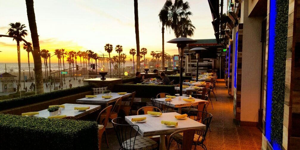 Top Restaurants Near Seacliff Huntington Beach Real Estate