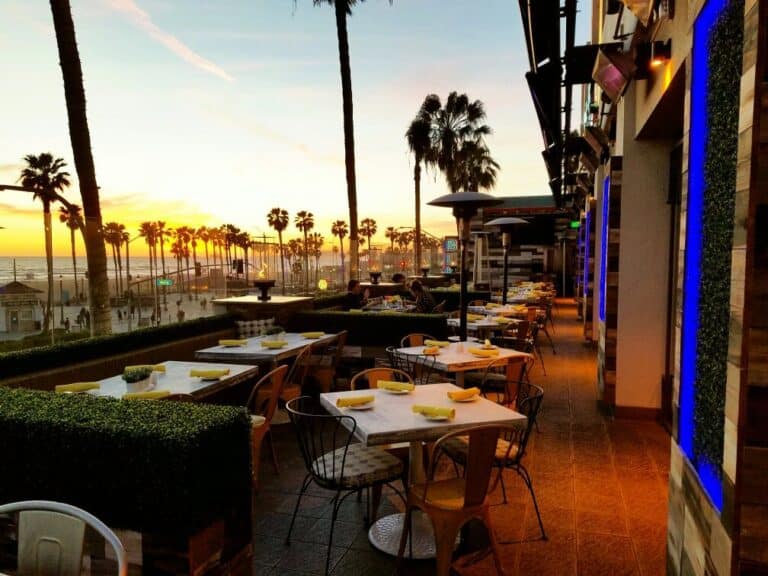 Top Restaurants Near Seacliff Huntington Beach Real Estate
