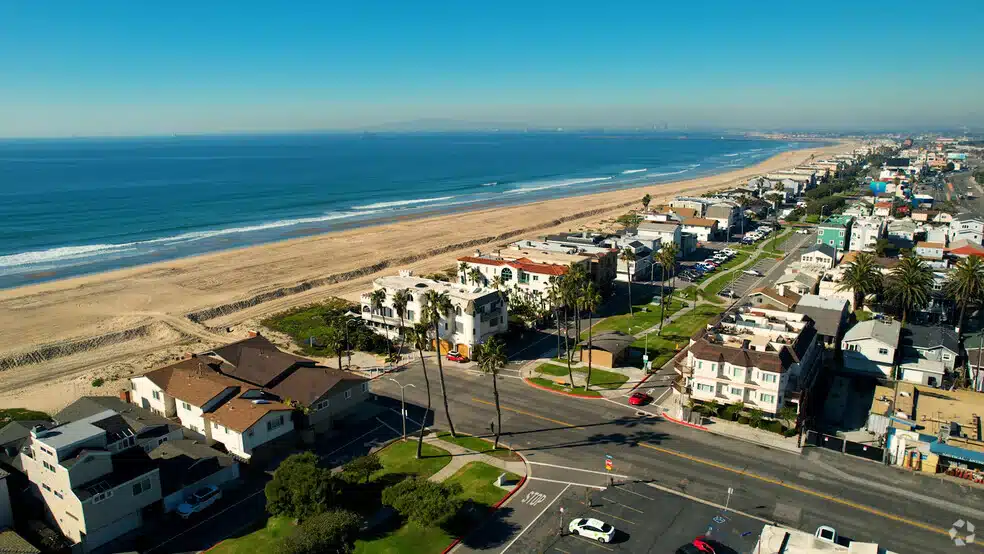 Downtown Huntington Beach Real Estate A Comprehensive Comparison with Nearby Cities in 2025