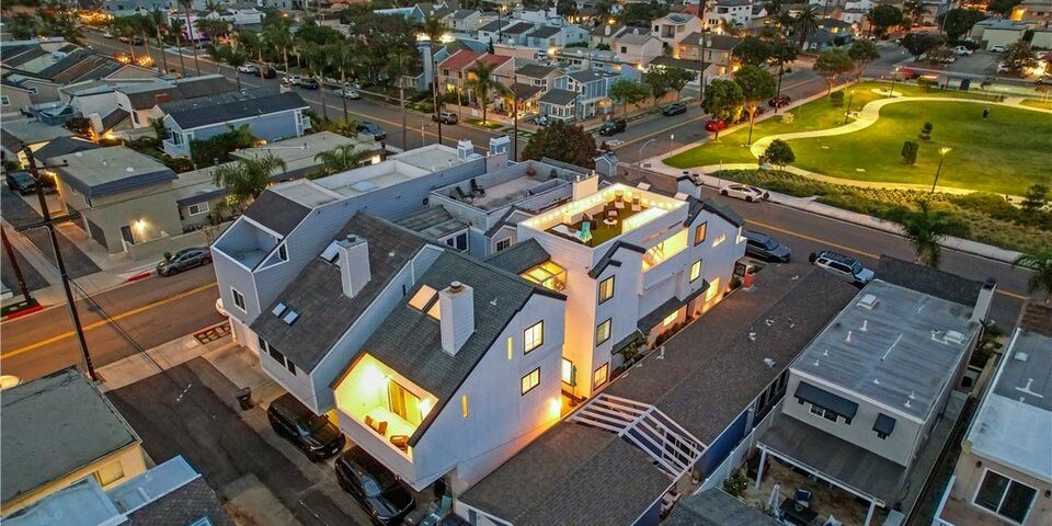 Guide to Flipping Properties in Downtown Huntington Beach
