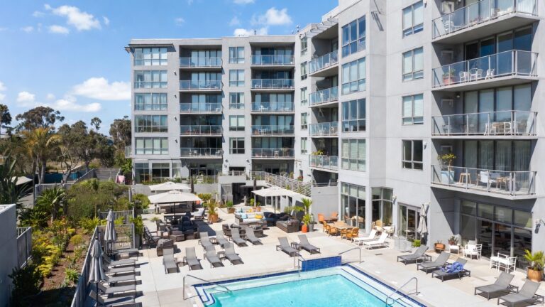 Luxury Amenities in Downtown Huntington Beach Condos Elevating Coastal Living