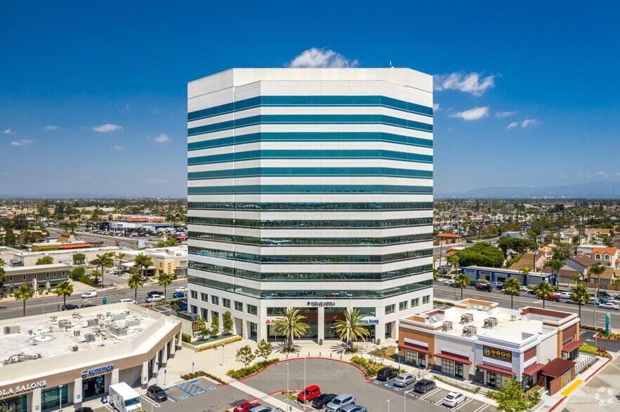 Sustainable Building in Downtown Huntington Beach Pioneering Eco-Friendly Urban Development