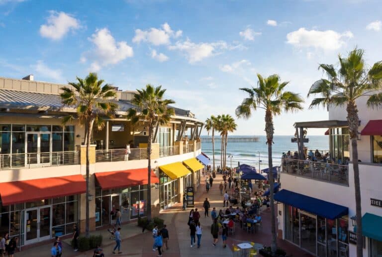 Top 10 Tips for Leasing in Shopping Centers in Huntington Beach, Orange County